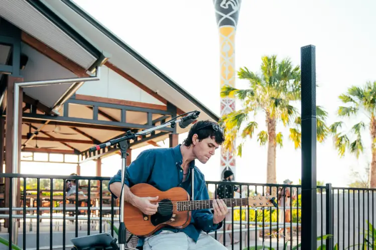 Sunday Live at Splash