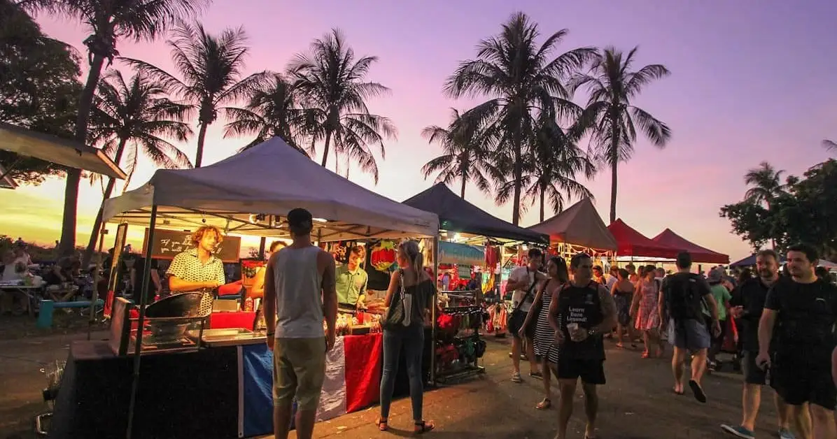 MINDIL BEACH SUNSET MARKET
